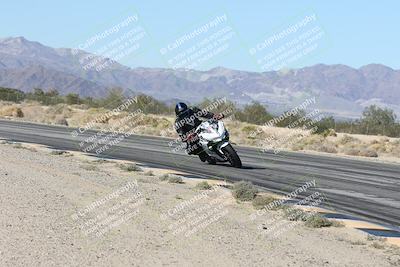 media/Dec-04-2025-Racers Edge (Thu) [[5ebc9f124d]]/3-B Group/3-Session 2 (Turn 7 Inside)/